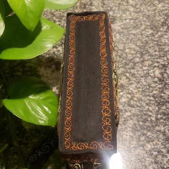 Shoulder Bag - Picture 4 of 8